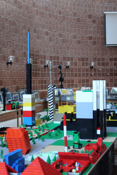 Mehrere Lego-Hochhäuser